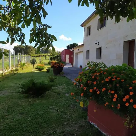 Vivienda Maria Lourdes * Brion