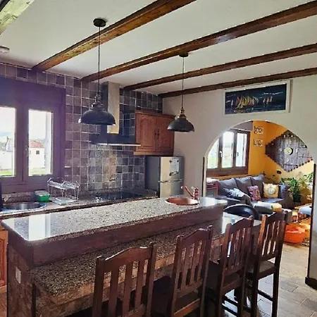 Holiday home Vivienda Maria Lourdes