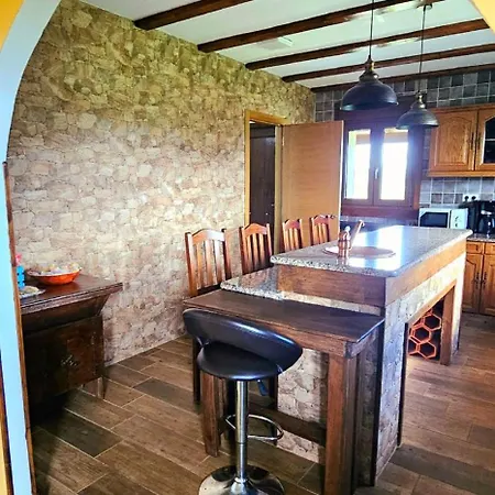 Vivienda Maria Lourdes *