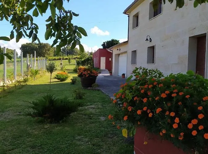 Vivienda Maria Lourdes * Brion